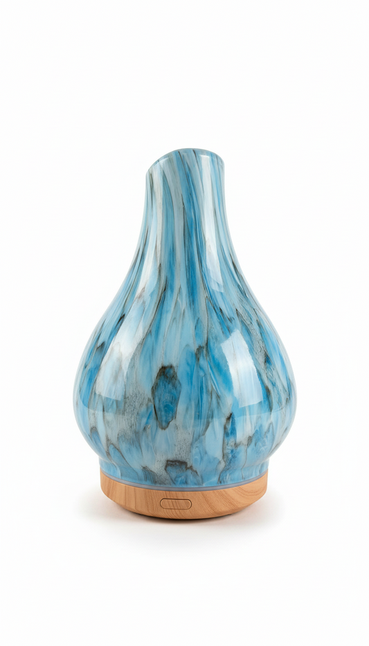 Difusor de aceites esenciales Castor UP de vidrio soplado azul y blanco con base de madera natural